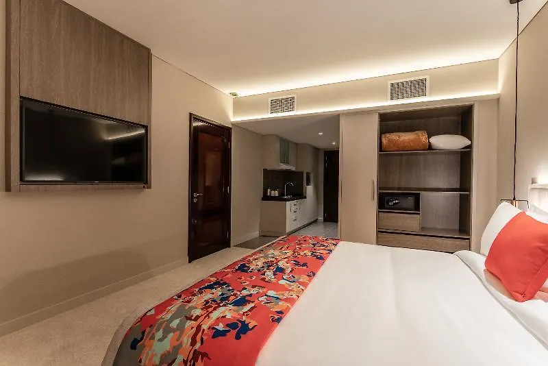 Leva Hotel And Suites Opposite Downtown Dubai