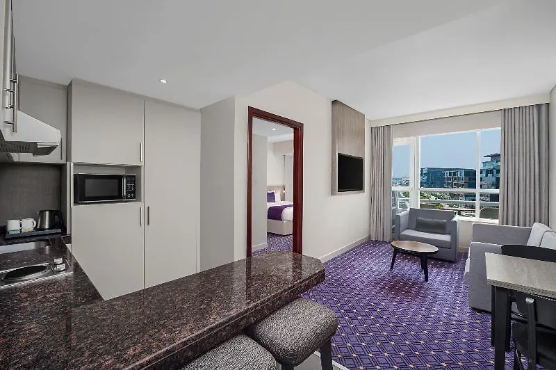 Leva Hotel And Suites Opposite Downtown Dubai